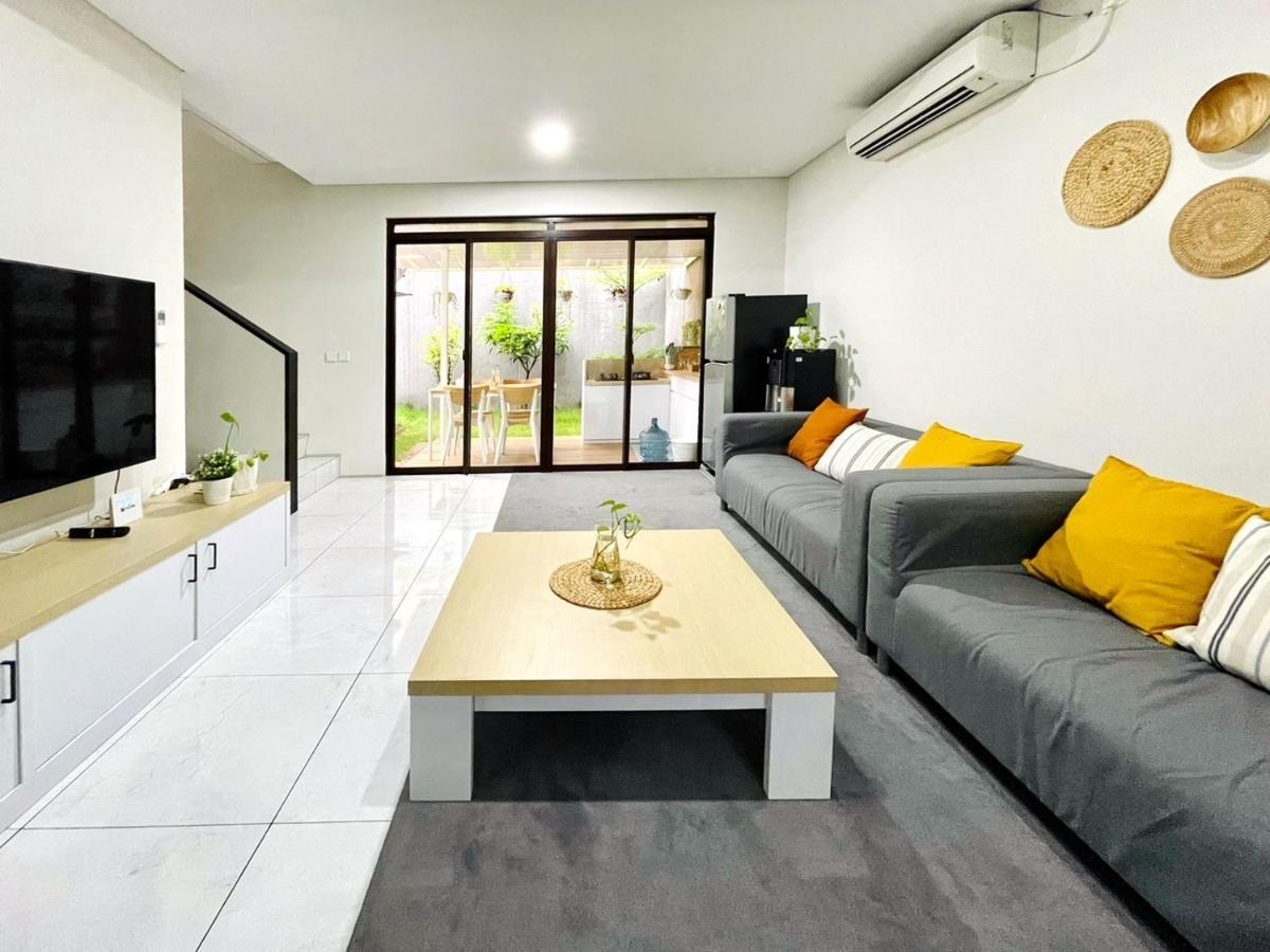 Larisa Homestay Syariah Padalarang Extérieur photo